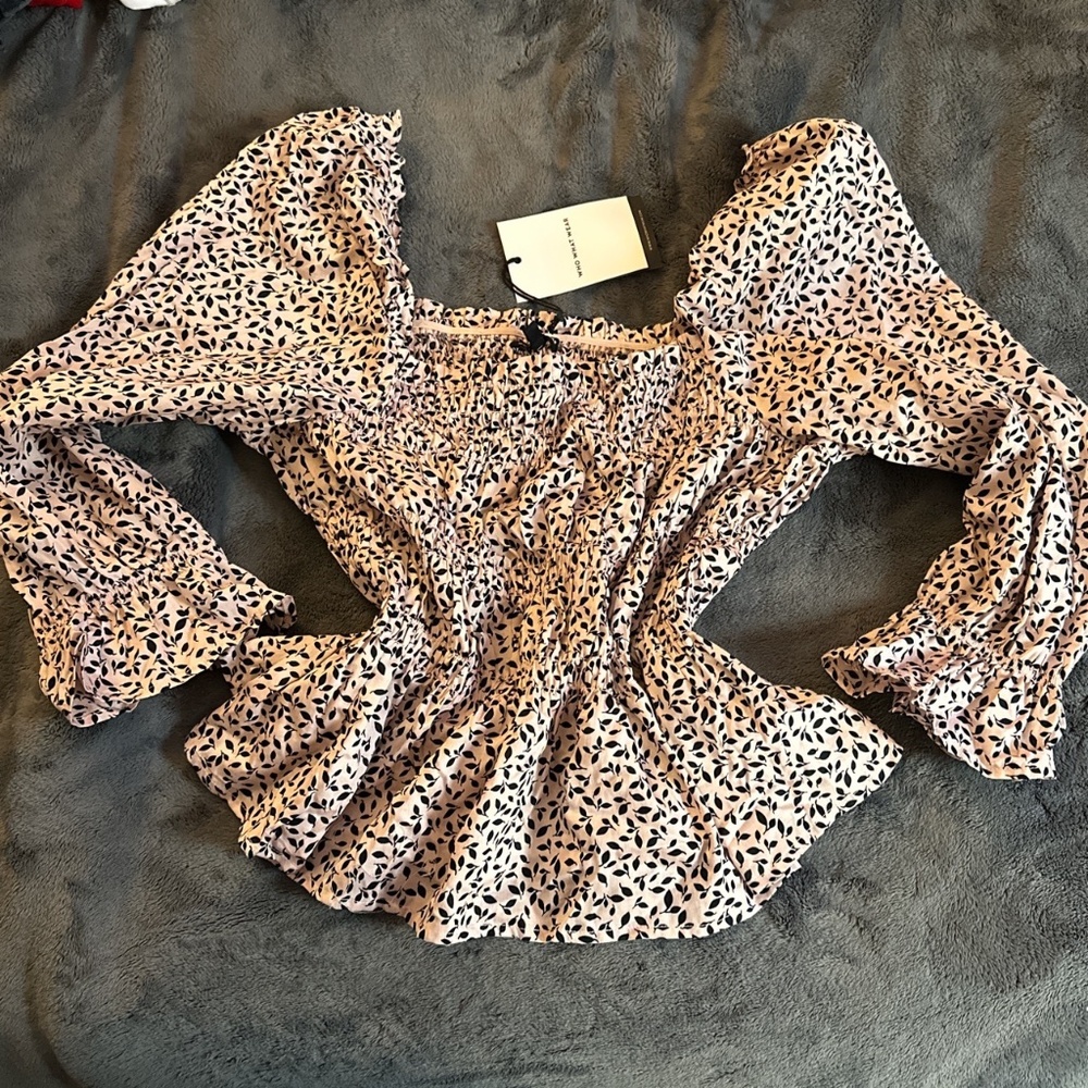 Who What Wear printed milkmaid scrunch blouse